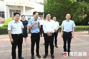 拜仁官方：格纳布里&戴维斯今天恢复了训练